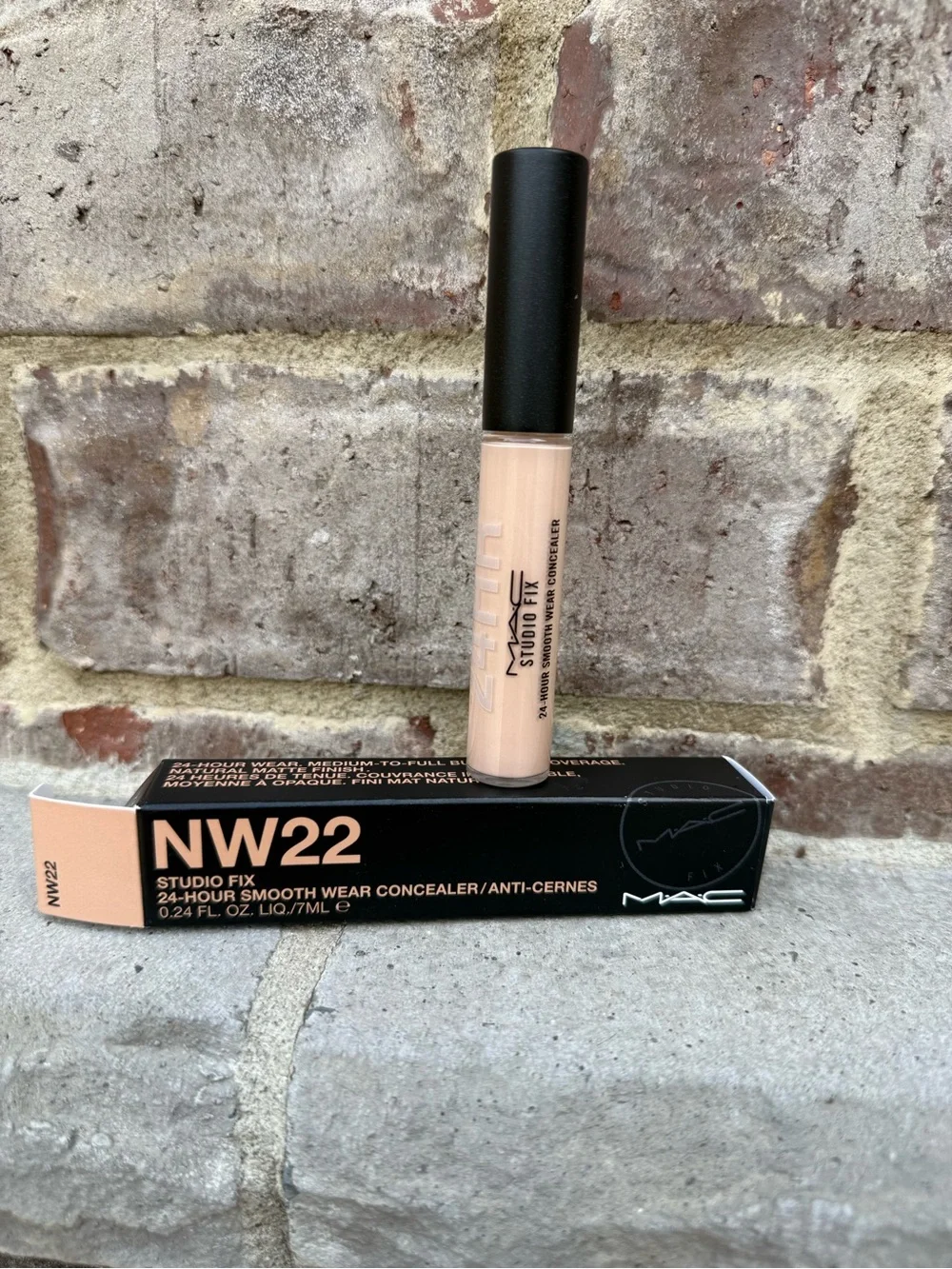 MAC Cosmetics Studio Fix Concealer NW22 - Light Neutral Beige